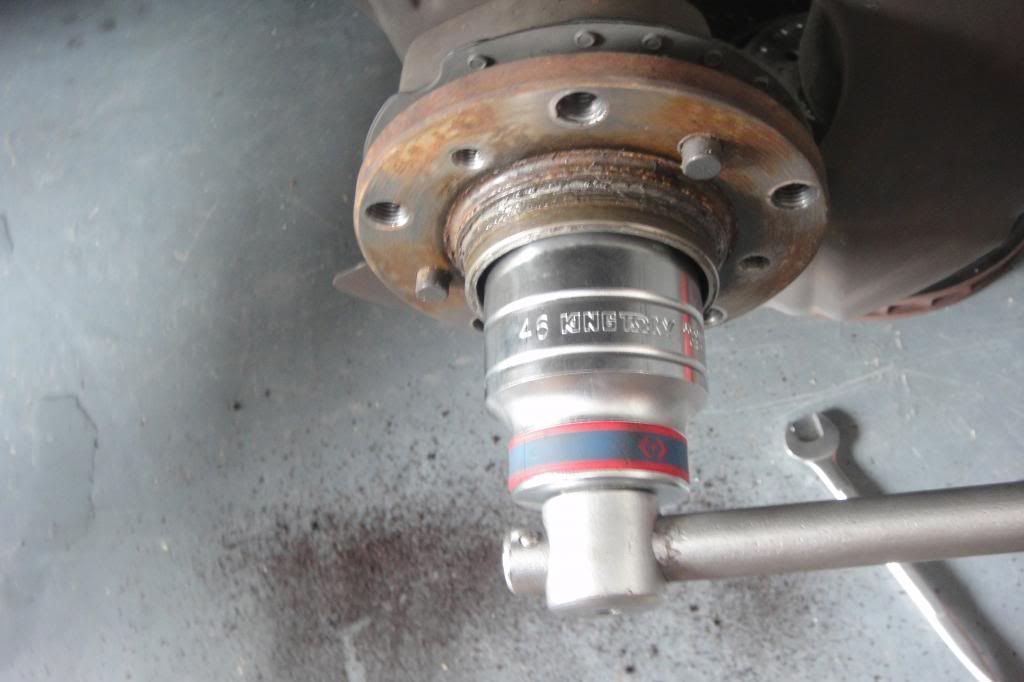 How to change front wheel bearing on bmw e46