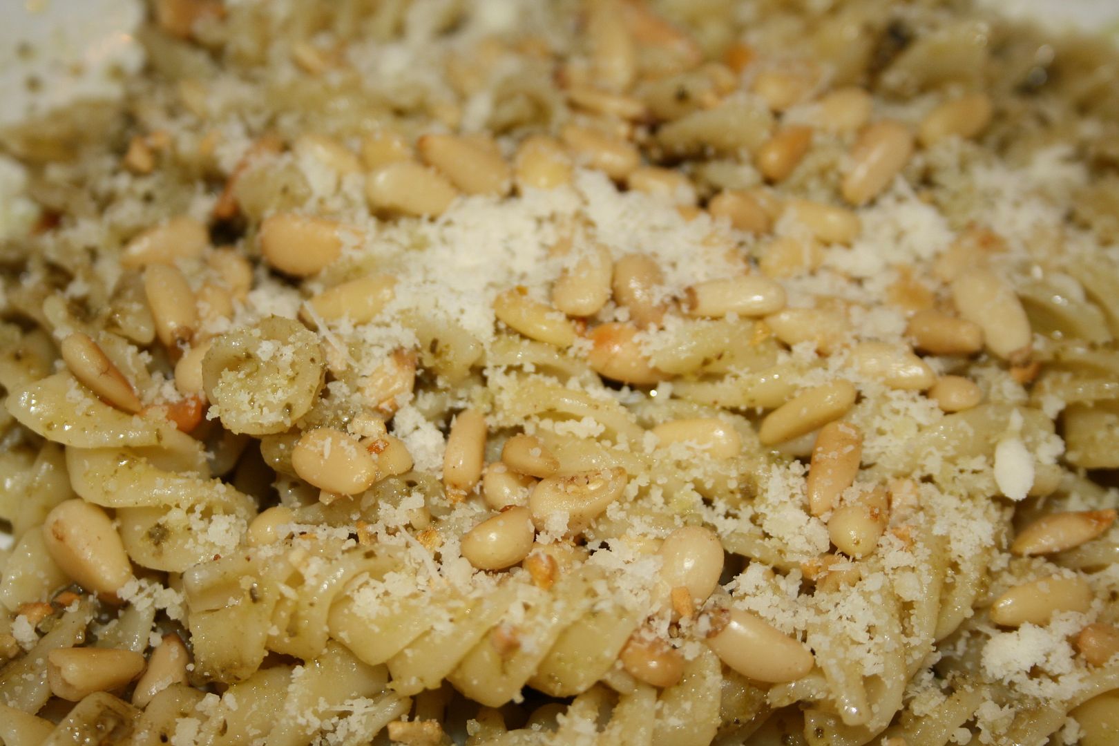 Fotomoment pasta met pesto BeautyChef