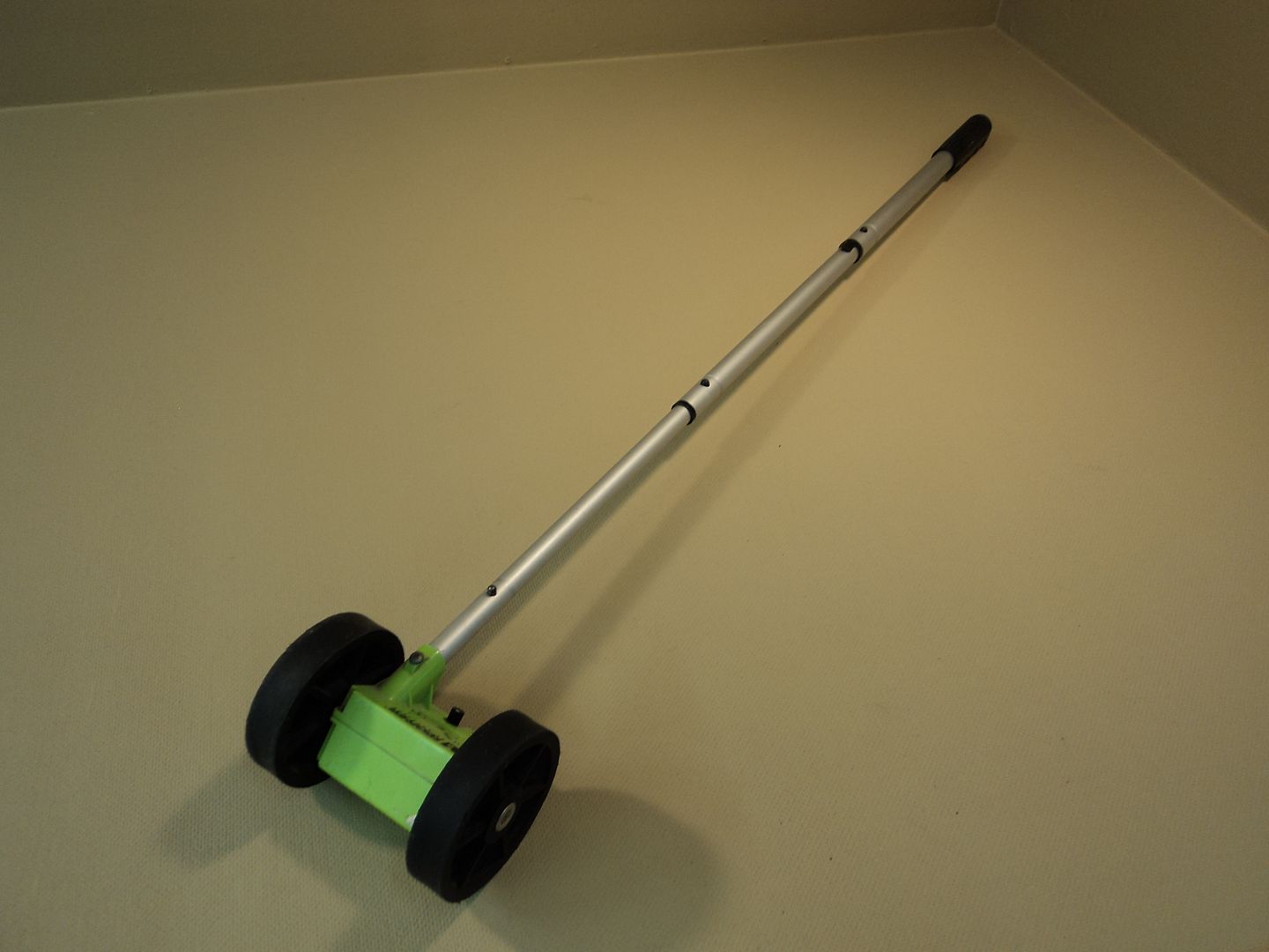 Rolatape Measure Master Measuring Wheel Green/Black Feet Inches MM12