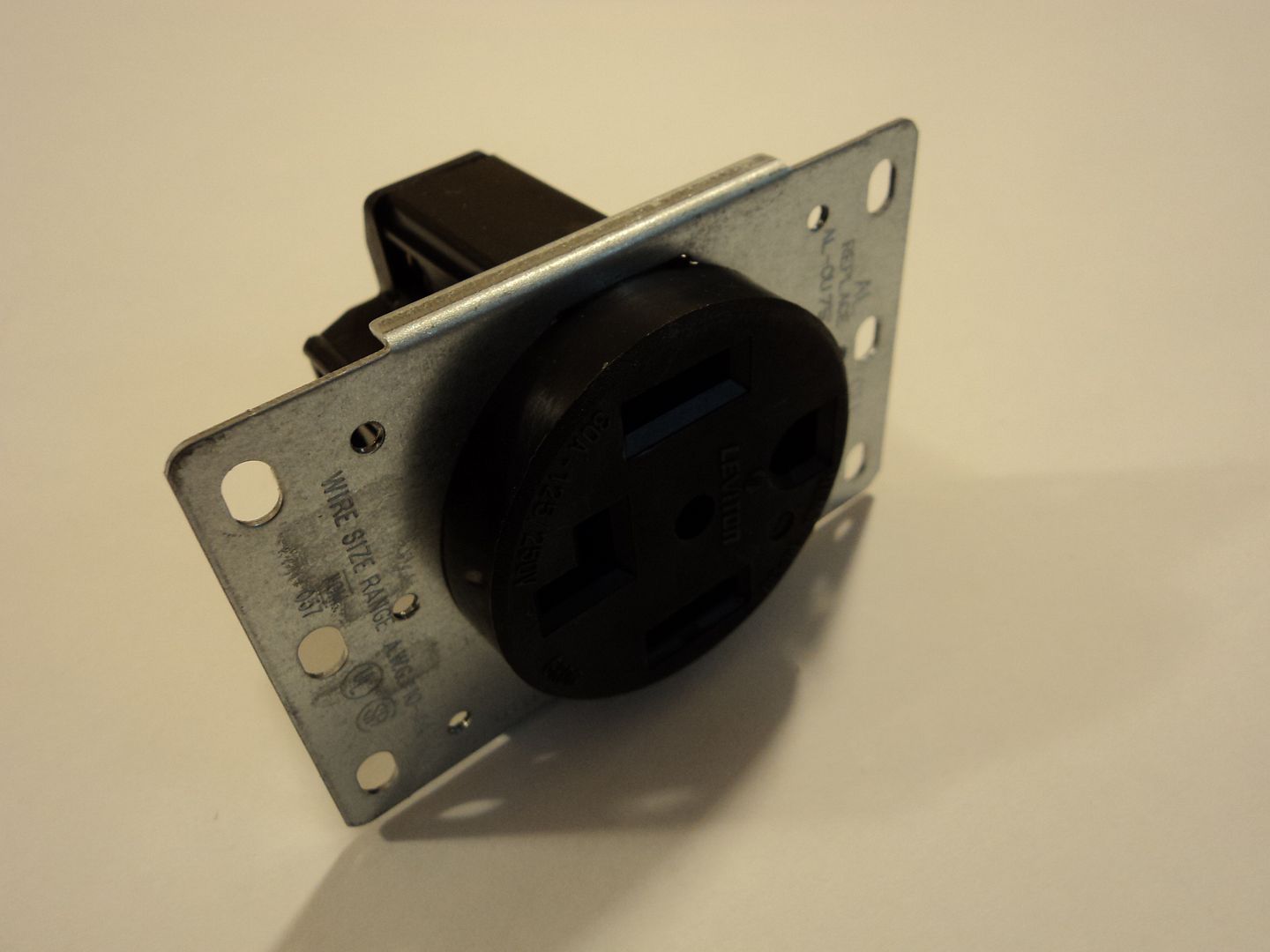 Leviton 30 Amp Flush Mount Dryer Receptacle Black 250V 3 Pole 4 Wire