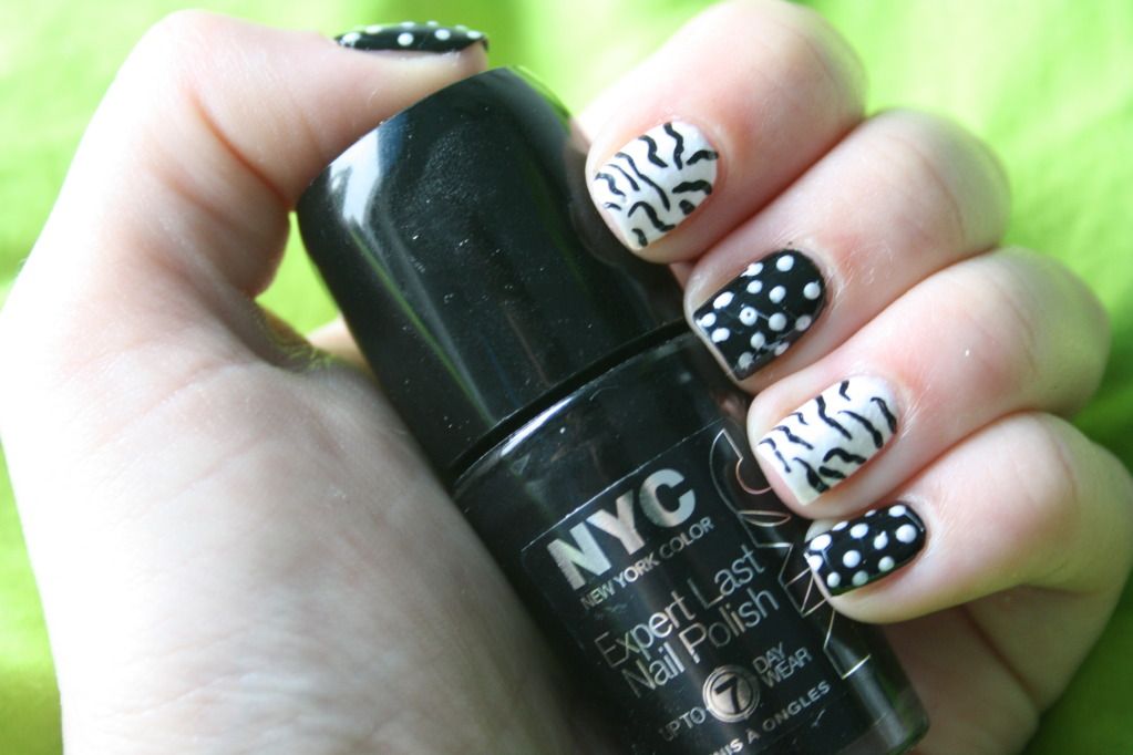 Black en white nail challenge