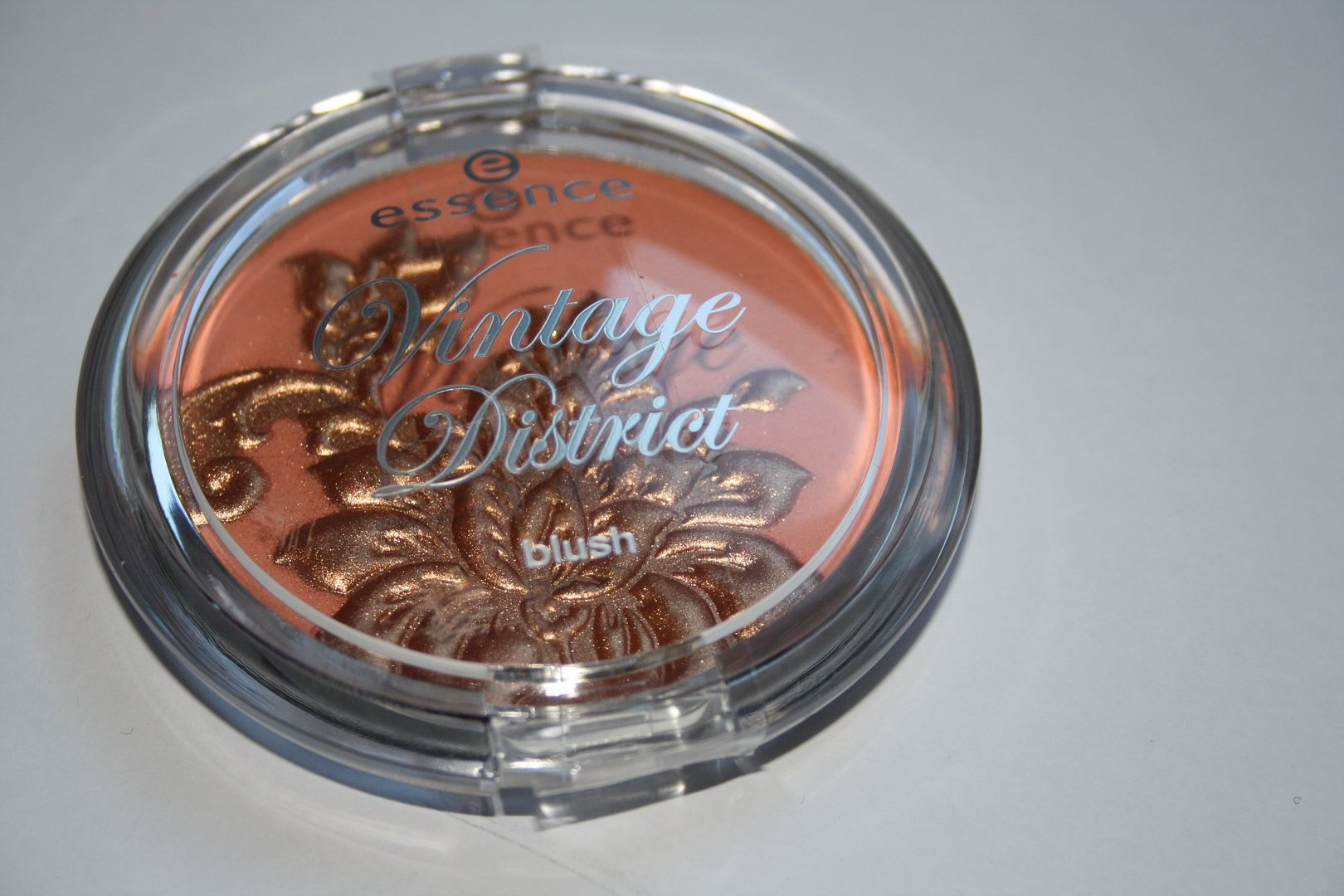 Essence Vintage District blush winactie BeautyChef