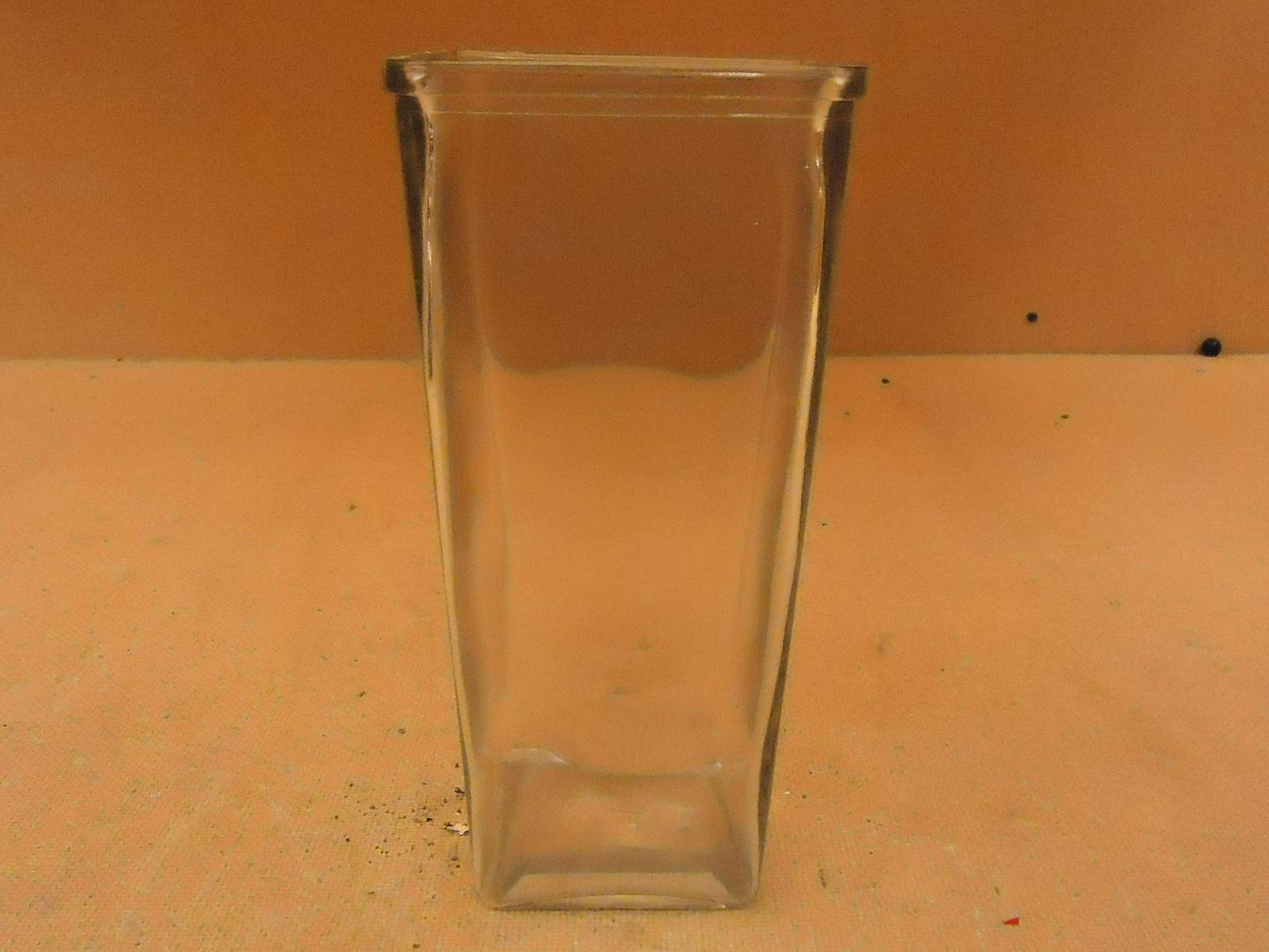 Standard Vase Modern 9in H x 4 1 2in w x 4 1 2in D Clear Square Glass